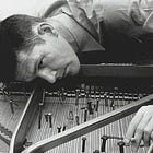 De paseo por el siglo del ruido #1: tuercas, pájaros y protobrutalismo