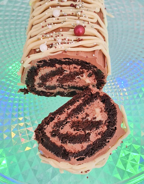 3 pictures showing upcoming recipes. Slices of 3 different cakes.