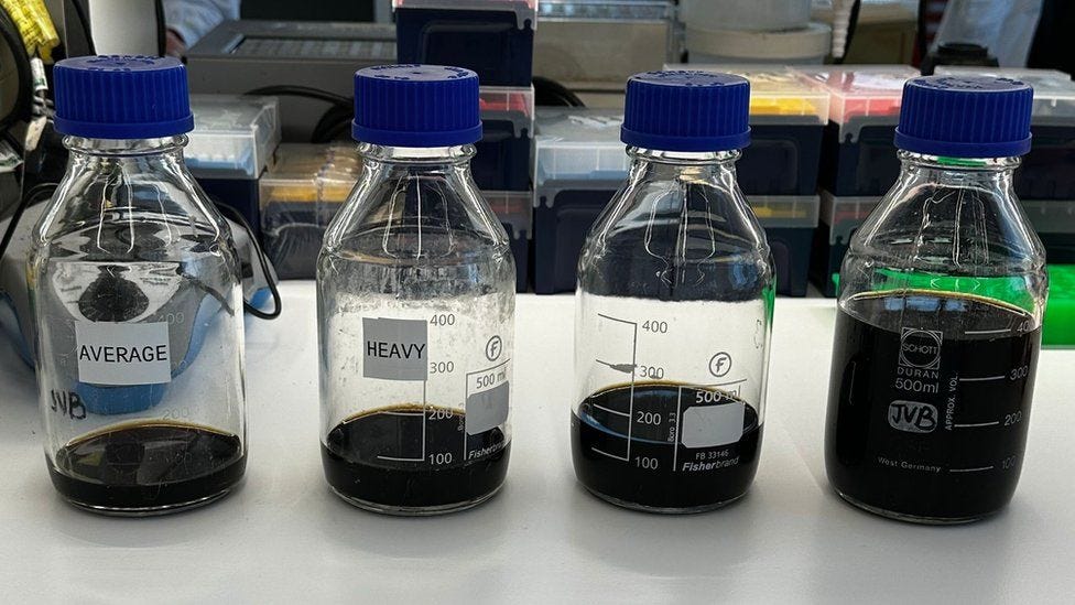 Samples of menstrual blood - average discharge on the left to Samples of menstrual blood - average discharge on the left to