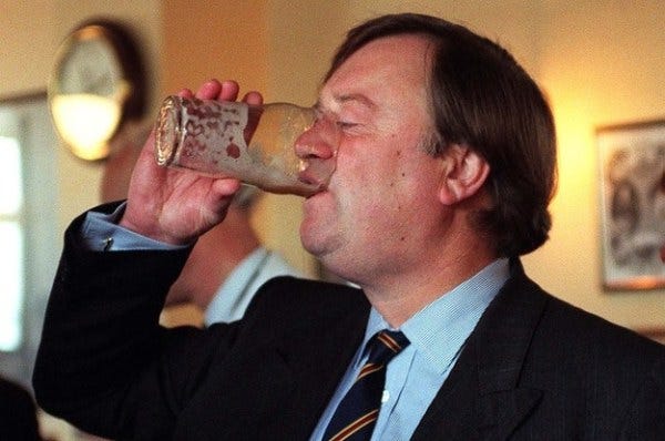 17-pictures-of-ken-clarke-not-giving-a-damn-2-17007-1405356824-8_dblbig