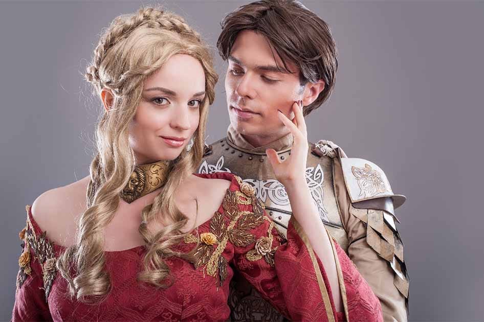 Medieval lovers. Source: guruXOX / Adobe Stock