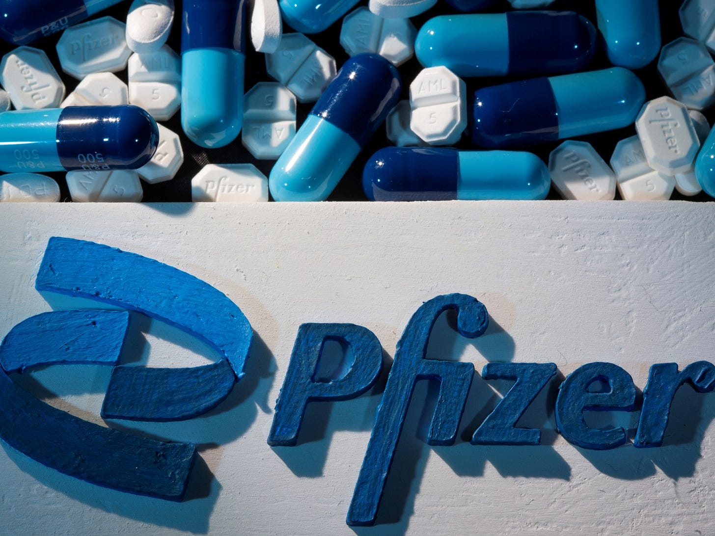 Pfizer says its COVID-19 pill cuts hospitalisations, death by 89% |  Coronavirus pandemic News | Al Jazeera