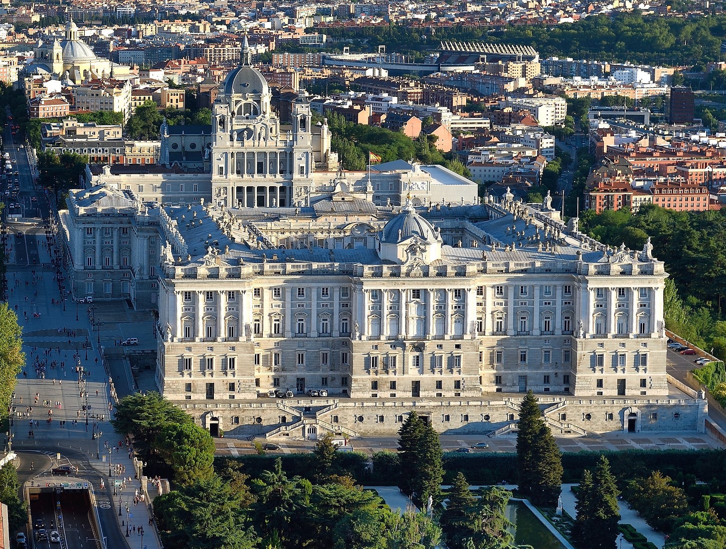 Royal Palace of Madrid - Wikipedia