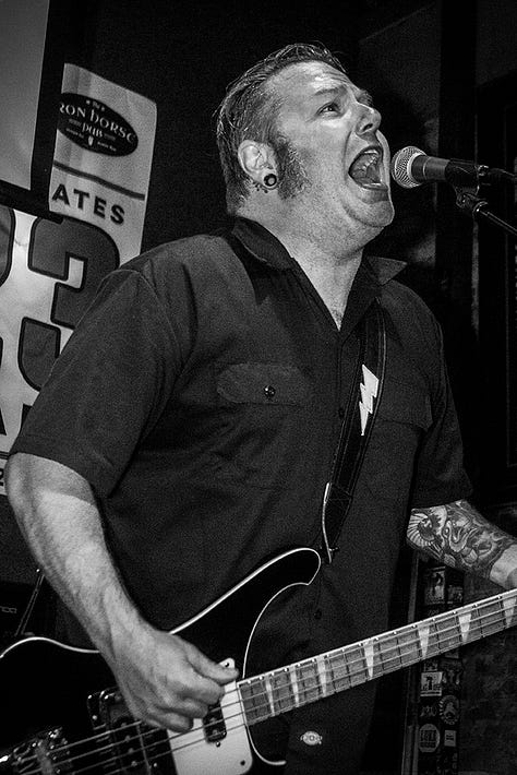 Temptress at the Iron Horse Pub, Wichita Falls, Texas, December 2023 / photos Ernest Cooper