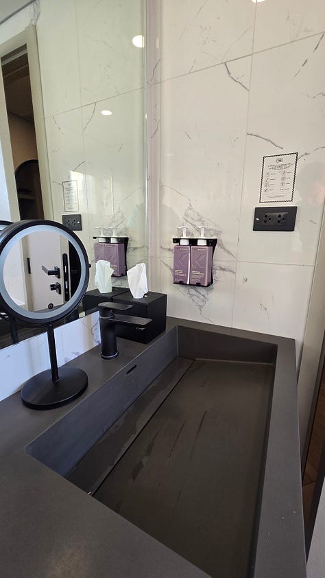 TRIBE Living Bangkok Sukhumvit 39 : Bathroom