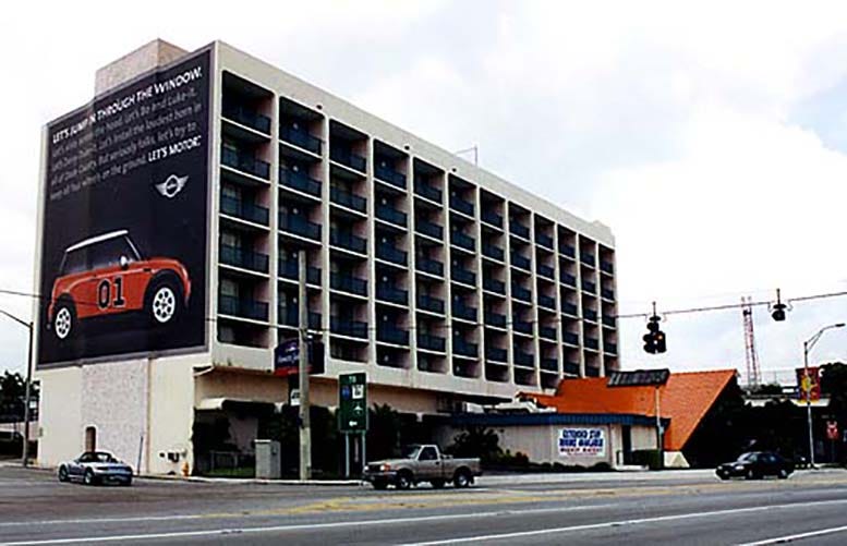 Figure 8: Howard Johnsons on Biscayne Blvd in 2003