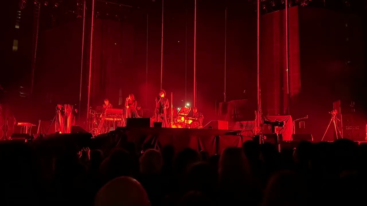 The Mars Volta debut as-yet-unannounced album live while opening for  Deftones in Portland