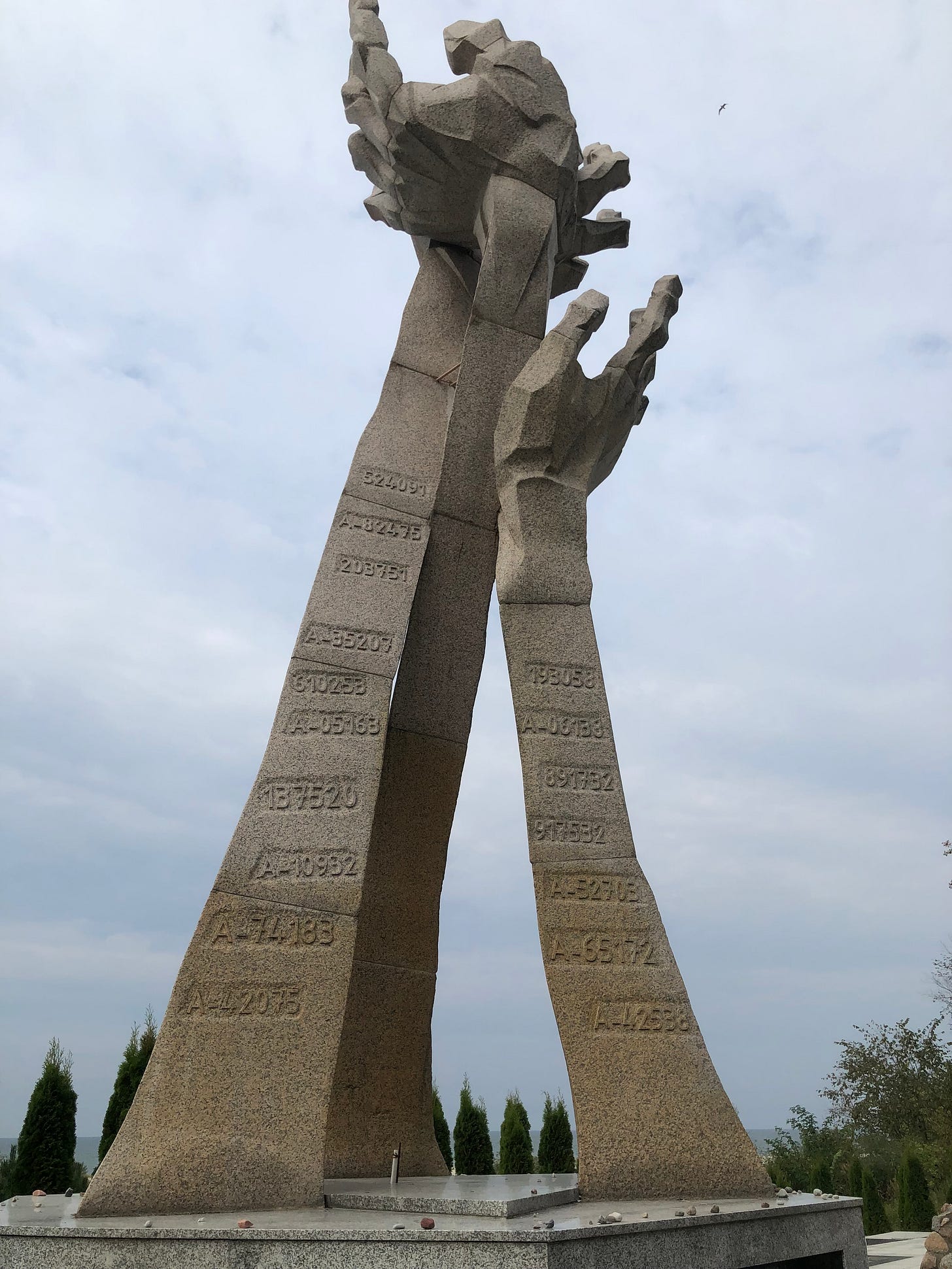 Monument to remember 3000 Jewish prisoners who drowned in Baltic after January, 1945 death march by Nazis in Kaliningrad Oblast (Photo by Gabriele Goldstone)