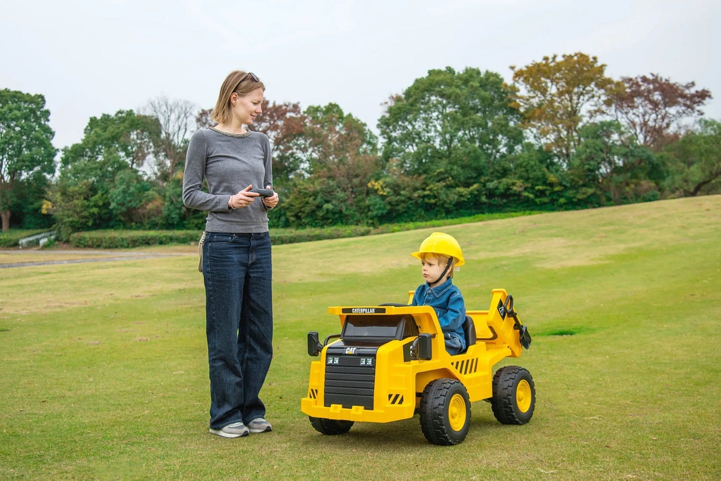 6V vs 12V Ride-On Car: A Parent's Guide | Freddo Toys 6V vs 12V Ride-On Car: A Parent's Guide | Freddo Toys