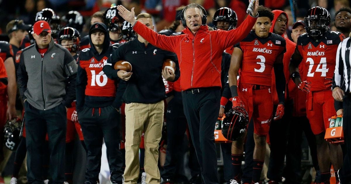 Tommy Tuberville resigns as Cincinnati Bearcats football coach
