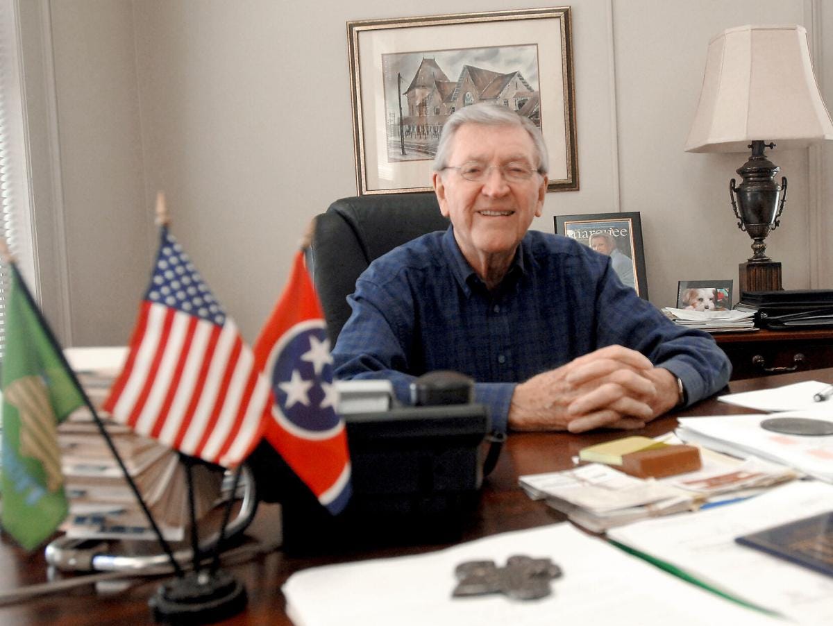 COMMENTARY: Moore was a 'gentleman' who anyone should want to emulate