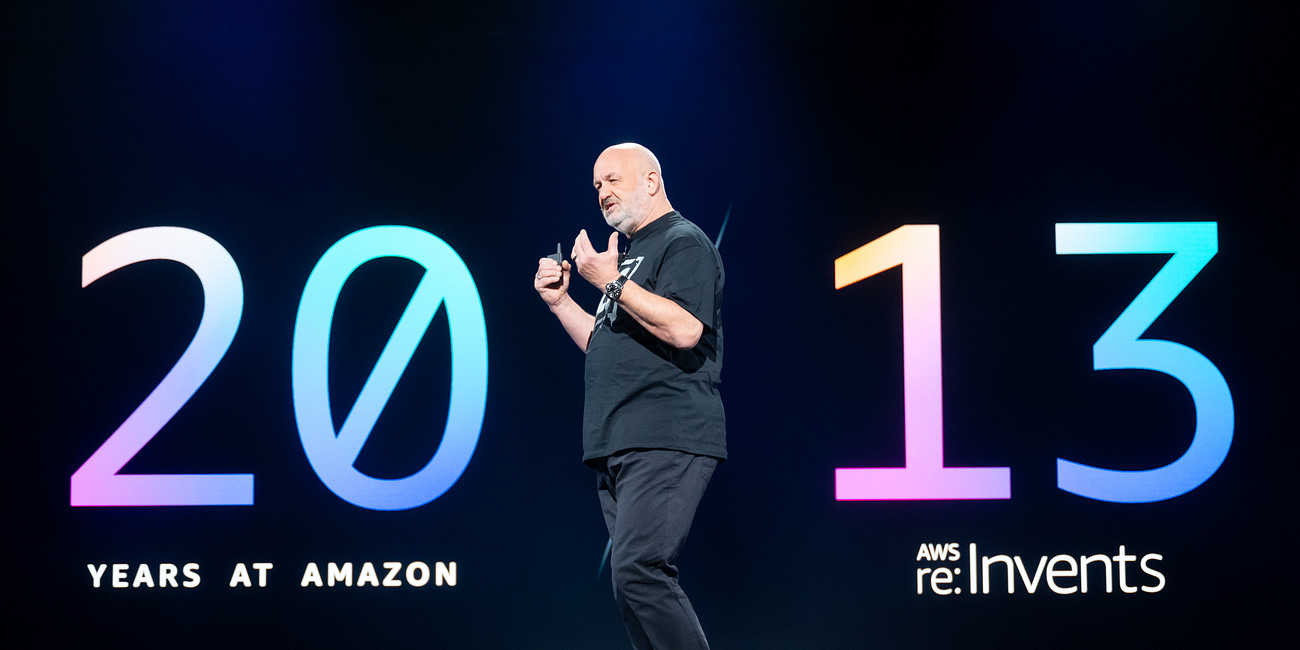 Werner Vogels, CTO de Amazon: desinformación, IA y la adicción a los celulares, bajo la lupa