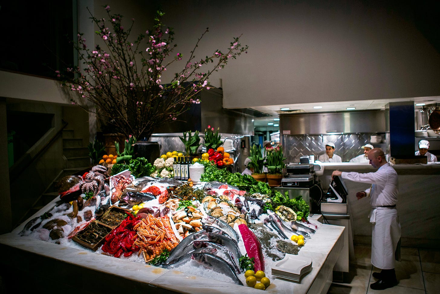 Restaurant Reviews: Limani and Estiatorio Milos in Midtown - The New York  Times