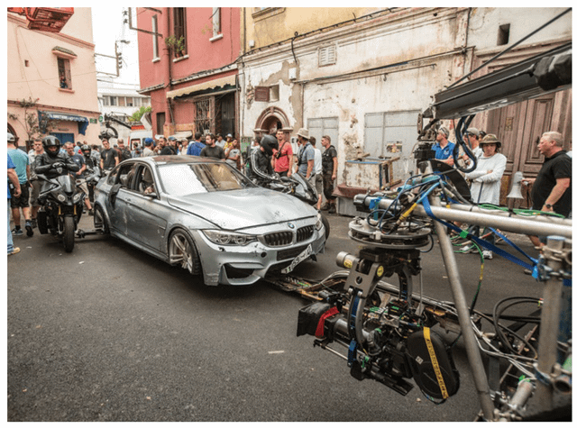 r/Moviesinthemaking - Set-up of a motorcycle and BMW chase scene in "Mission Impossible Rogue Nation"