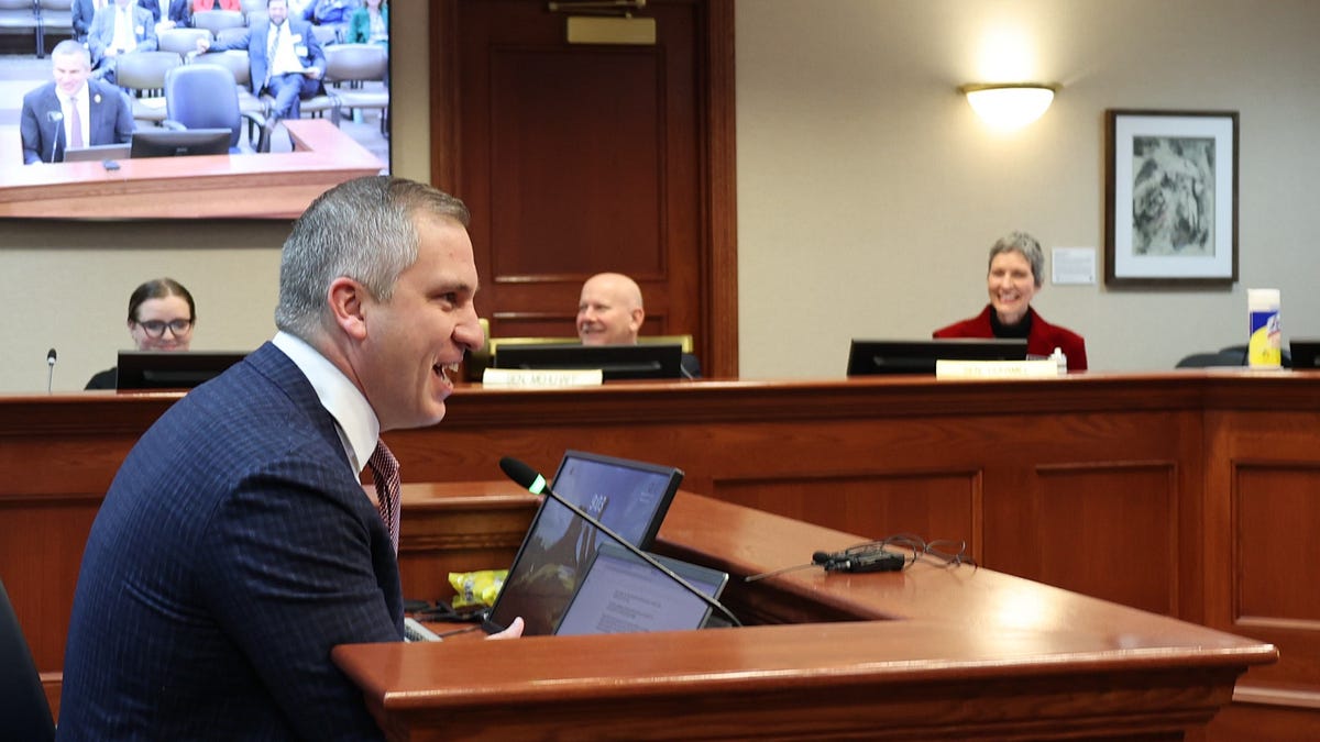 South Dakota senator cites Capitol dysfunction in decision to end Congressional run