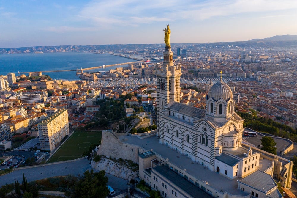 May be an image of La Sagrada Familia
