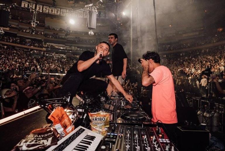Pic via theobatterham/IG ChrisLavado/TW Skrillex Fred Again Four Tet 5-hour set at Madison Square Garden