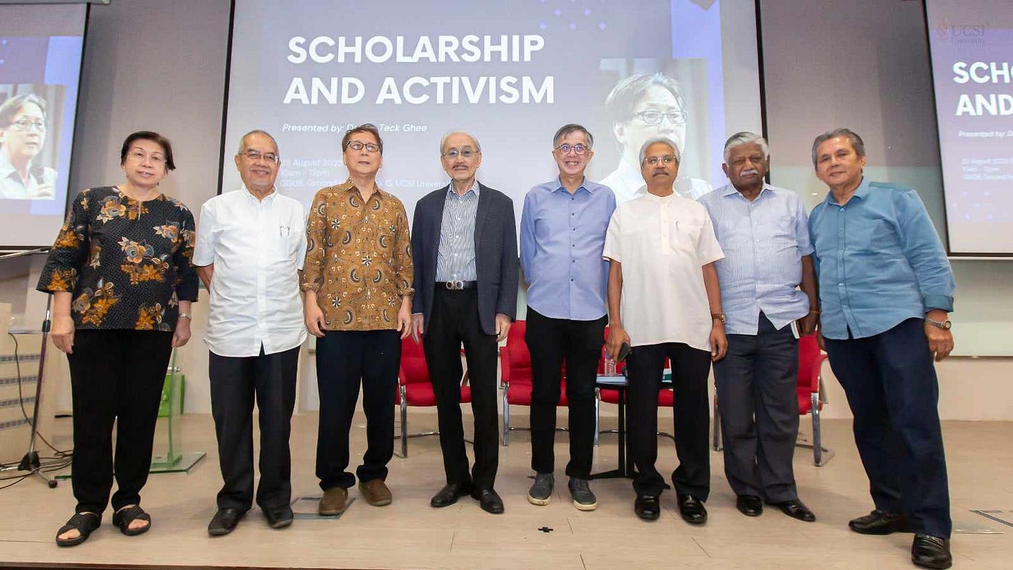 No description available.