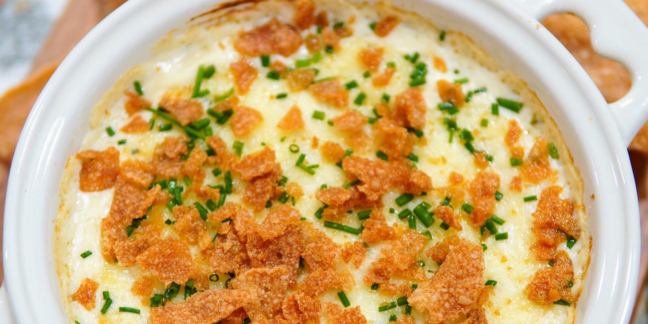 Crab Rangoon Dip with Fried Wonton Chips & Vinho Verde 