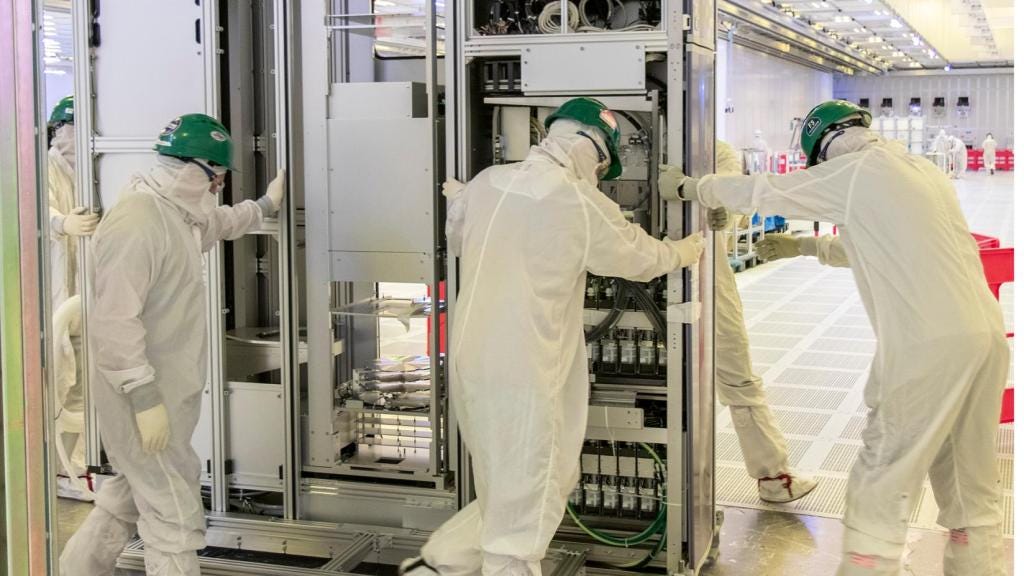 semianalysis.substack.com