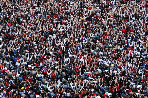 Overcrowded Stock Photos, Royalty Free Overcrowded Images | DepositPhotos