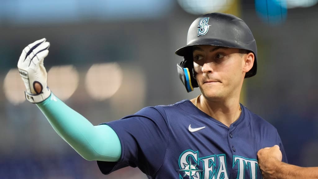 Dominic Canzone delivers four-hit performance