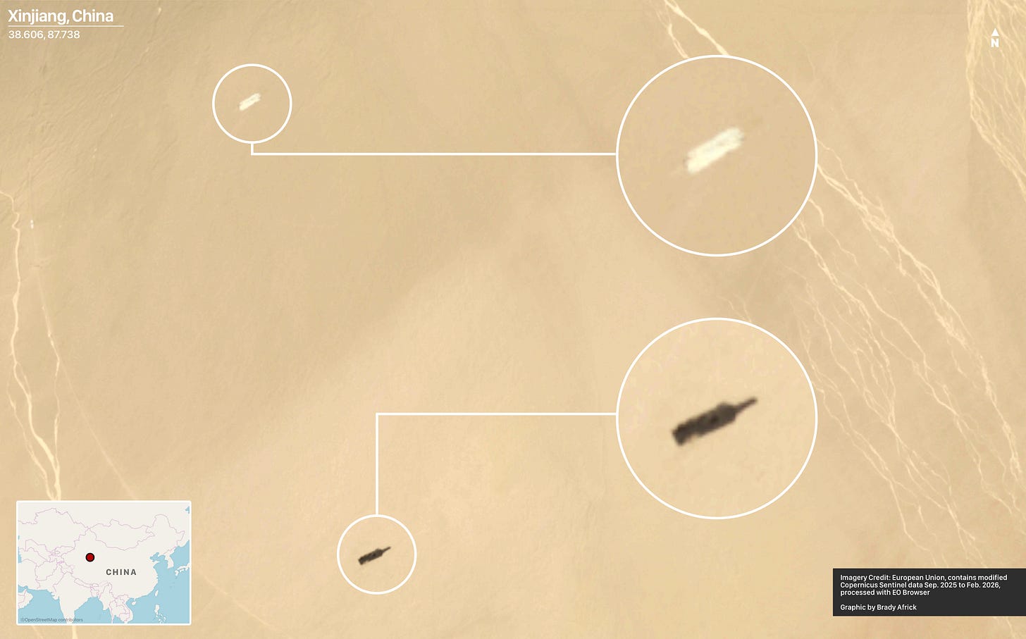 Outlines resembling ships in China’s western desert. Outlines resembling ships in China’s western desert.