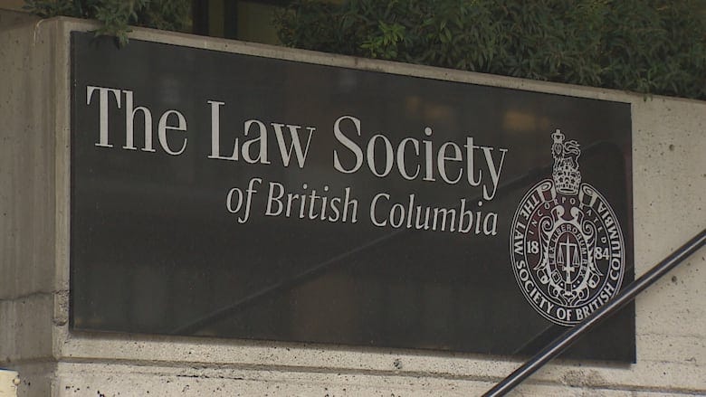Law society says B.C.'s plan for new regulatory body could undermine  lawyers' independence | CBC News