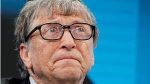 Bill Gates steps down from Microsoft board to focus on philanthropy - BBC  News