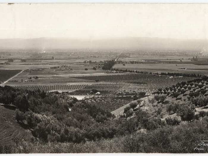 22 Vintage Photos Of Silicon Valley Before It Became The Center Of The Tech  Universe | Business Insider India
