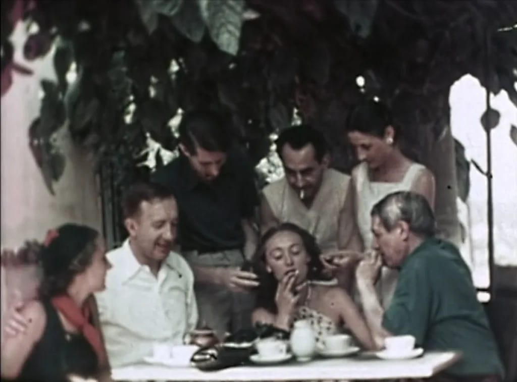 Le cercle de Mougins. Nusch au centre. 1937.