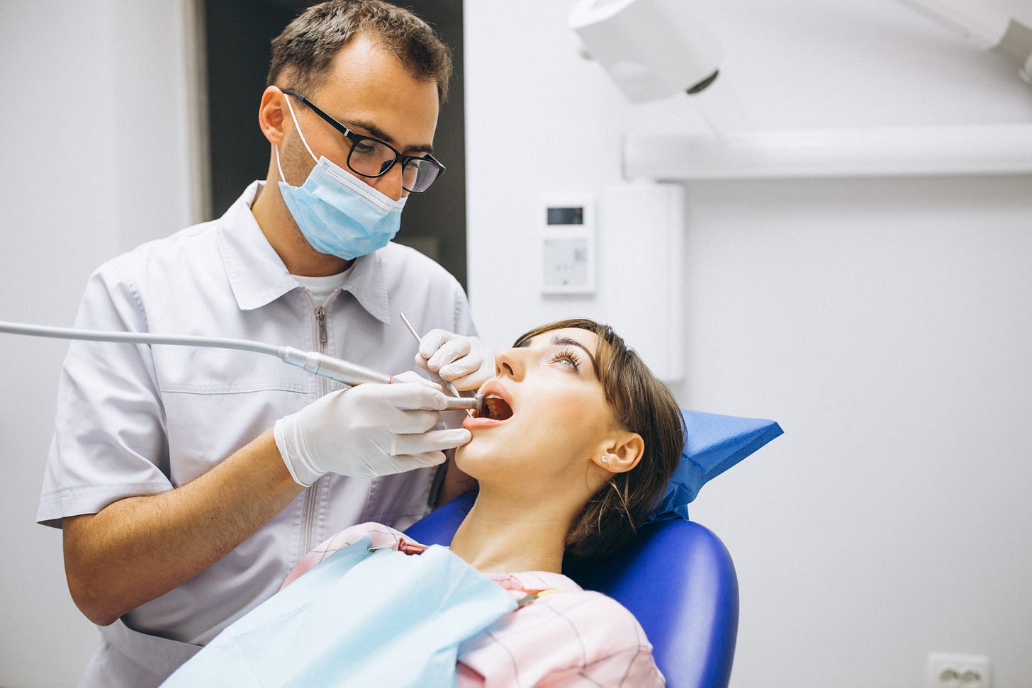 affordable dental implants and dentures