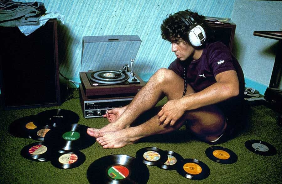 16 Redditors on Why They Love Vinyl Records – UnifiedManufacturing