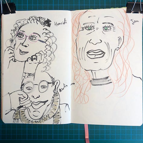 Photos de mon sketchbook où l’on voit les 16 portraits que j’ai réalisés lors de la session.