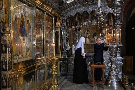 Την Αγία Τριάδα του Ρουμπλιόφ προσκύνησε ο Πούτιν