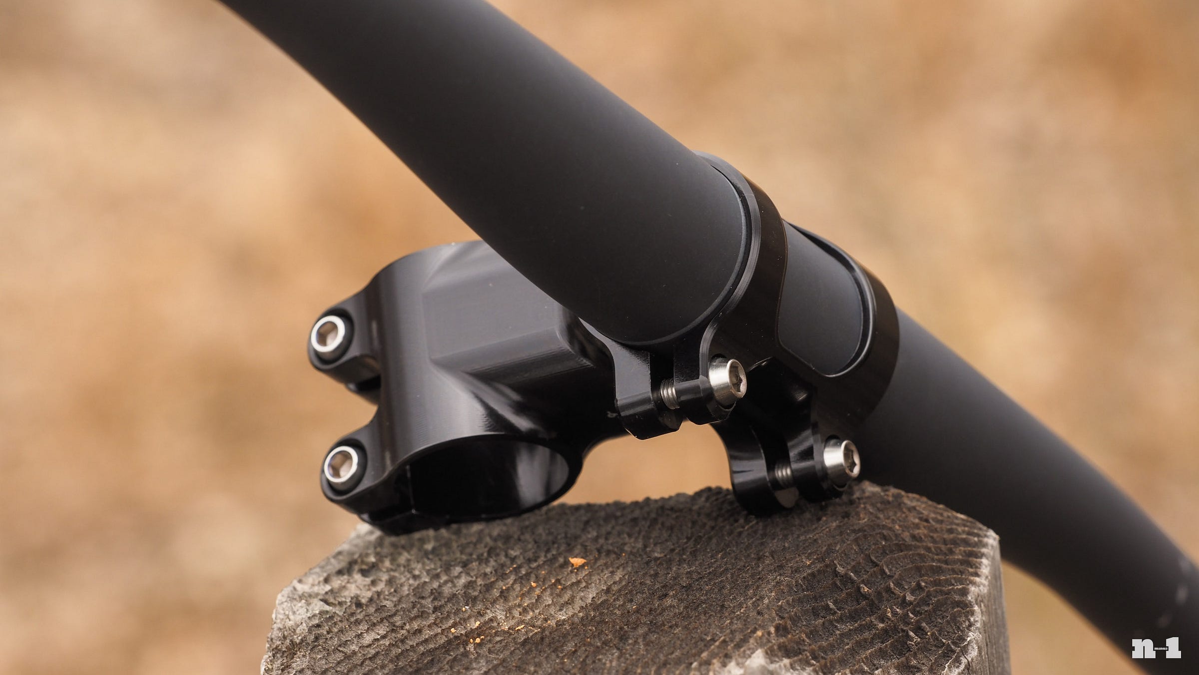 Allied Cycle Works Duet handlebar and stem clamp detail