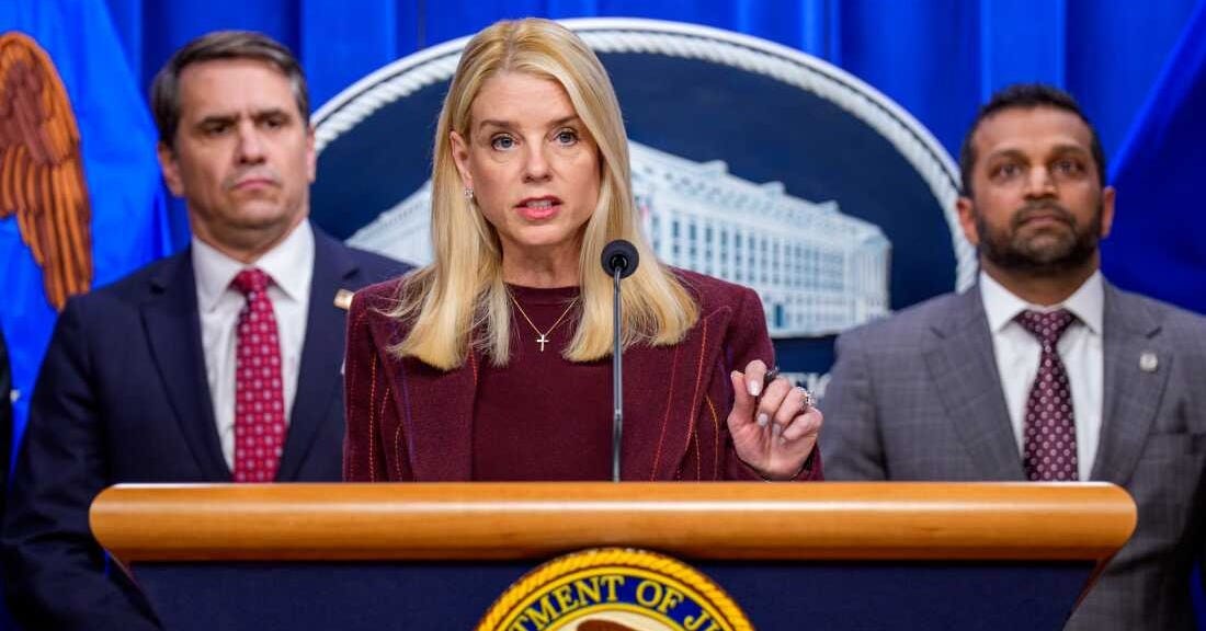 Lawmakers and Justice Department spar over Epstein files : NPR