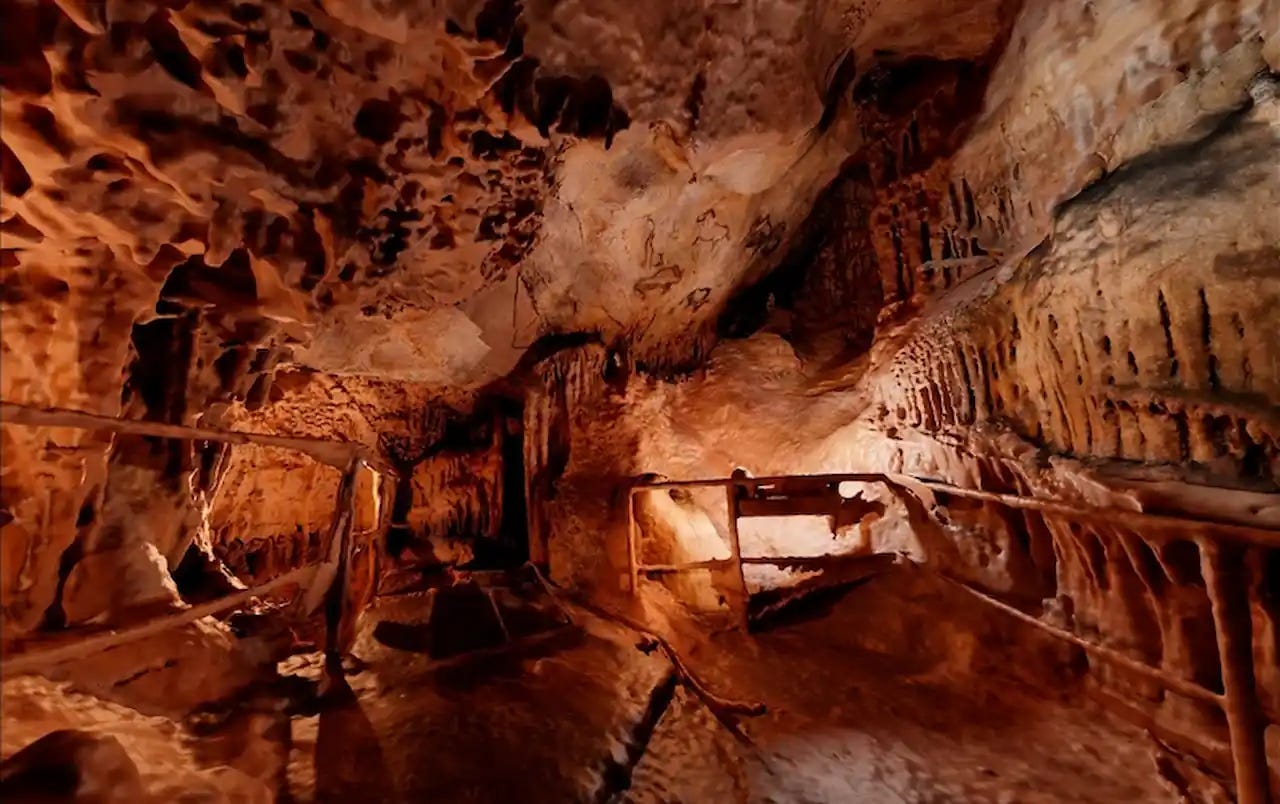 Reconstruction of the lighting conditions in Santimamiñe Cave before its closure to the public in 2007
