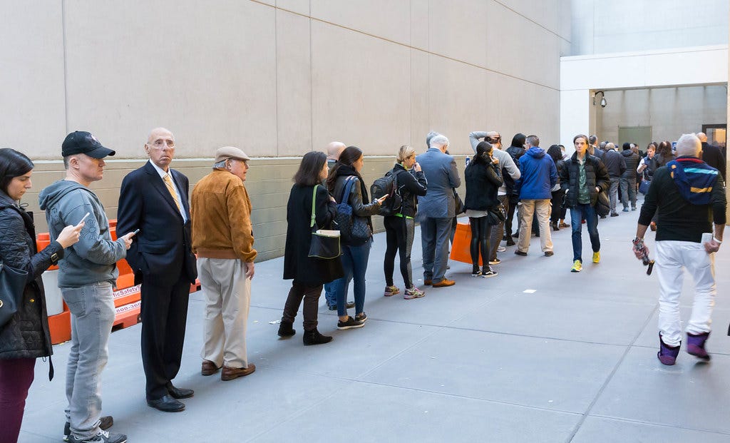 Queue in front of Public School 59: Polling Place of Trump Queue in front of Public School 59: Polling Place of Trump