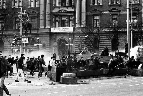A háborús uszítás elleni tiltakozás Belgrádban, 1991. március 9-én (Fotó: Dormán László)