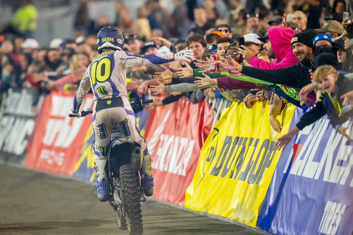 Seth Hammaker on Daytona SX Win: “Any win is cool, but to do it here is super special” - Racer X Seth Hammaker on Daytona SX Win: “Any win is cool, but to do it here is super special” - Racer X