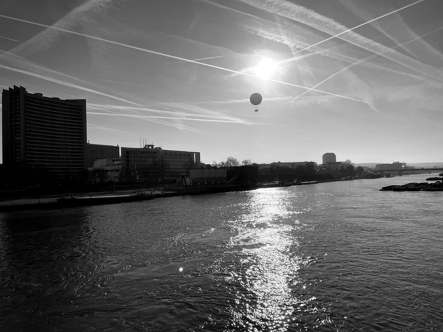 A balloon in the sky over the Seine A balloon in the sky over the Seine