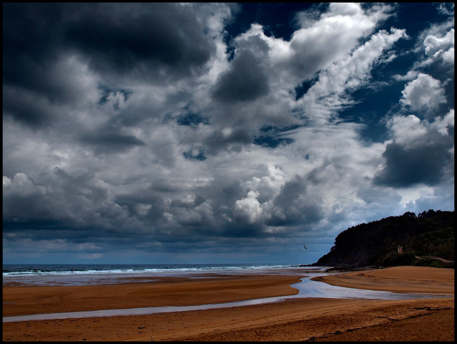La Griega beach, Asturias (Spain) - Photo: Pedro Menéndez La Griega beach, Asturias (Spain) - Photo: Pedro Menéndez