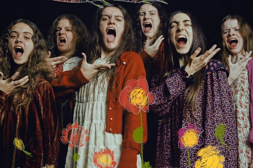 La Mesías' (2023), crítica: La madurez de Los Javis se cristaliza en una de  las mejores series españolas de todos los tiempos poniendo como excusa a  las Flos Mariae | Festival de