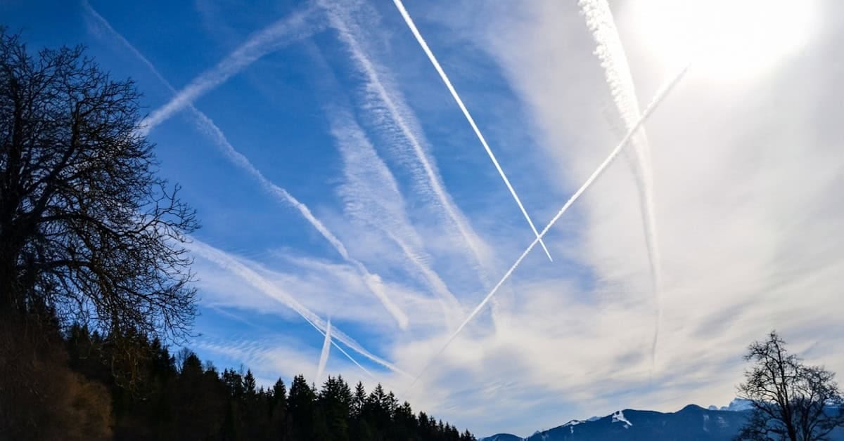 Geoengineering hits the mainstream press: CIA accused of ‘poisoning the sky’ with toxins’ Geoengineering hits the mainstream press: CIA accused of ‘poisoning the sky’ with toxins’