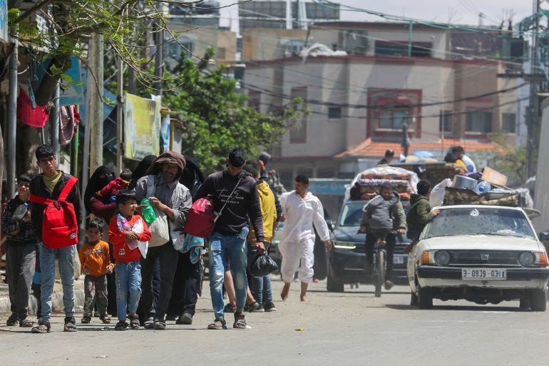People flee the eastern parts of Rafah