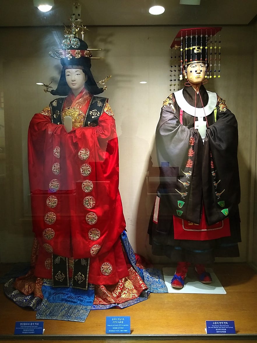 A couple of mannequins in clothing
AI-generated content may be incorrect. A couple of mannequins in clothing
AI-generated content may be incorrect.