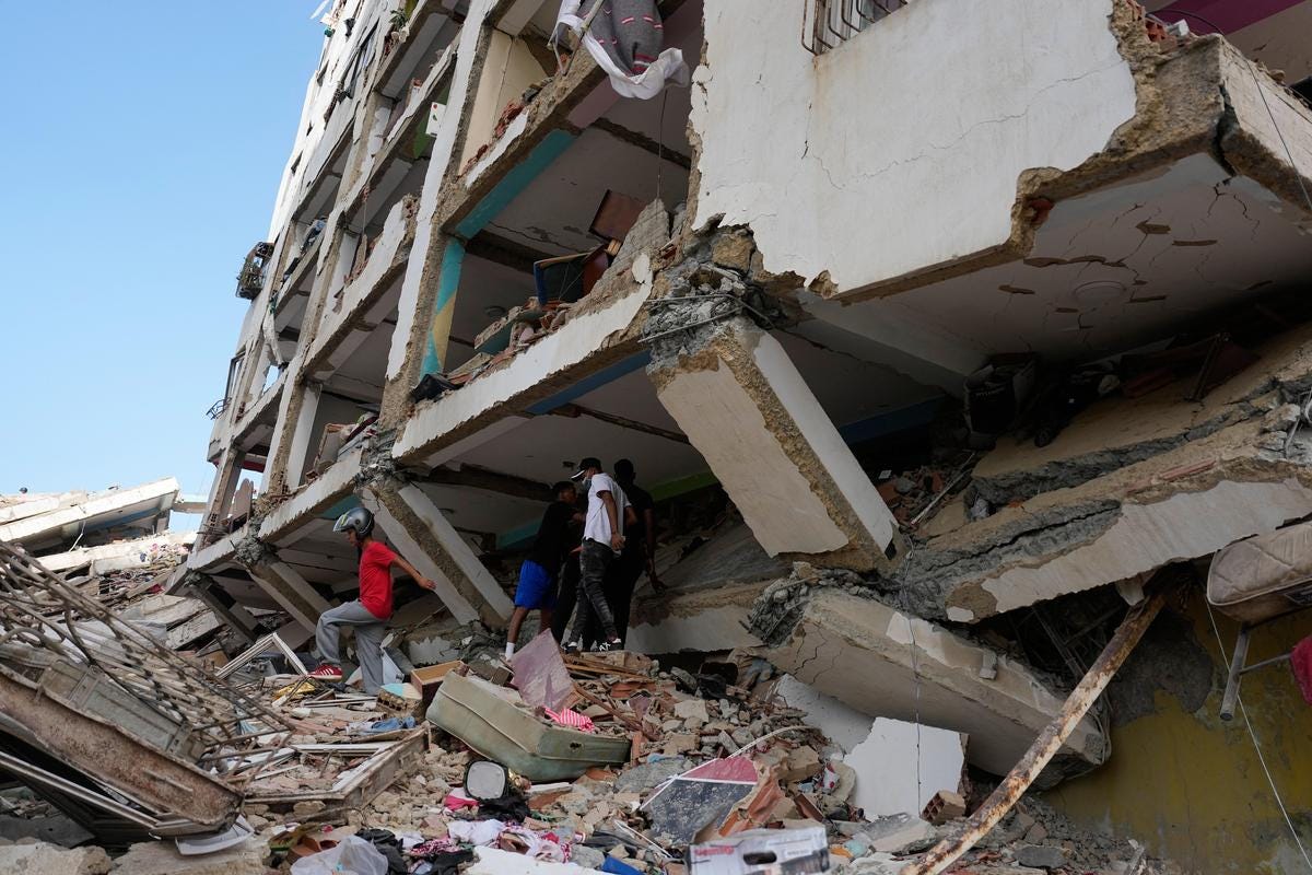 Predio quase caindo devido ao terremoto na Venezuela em 2026 Predio quase caindo devido ao terremoto na Venezuela em 2026