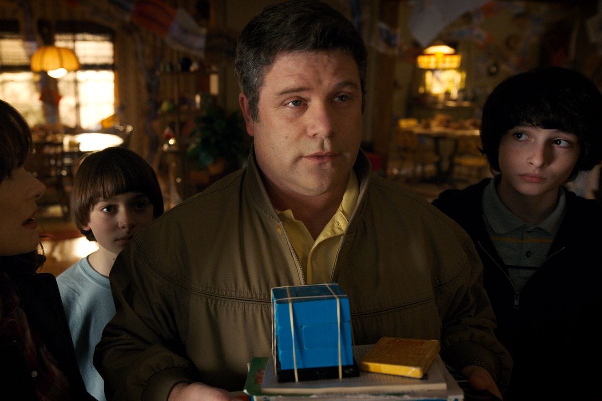 Sean Astin talks Stranger Things Season 2 character