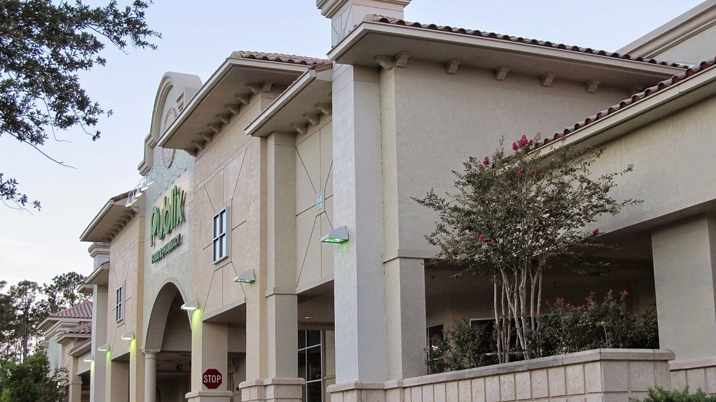 A Publix supermarket in Windermere, Florida, in 2016. Image: Miosotis Jade via Wikimedia Commons A Publix supermarket in Windermere, Florida, in 2016. Image: Miosotis Jade via Wikimedia Commons
